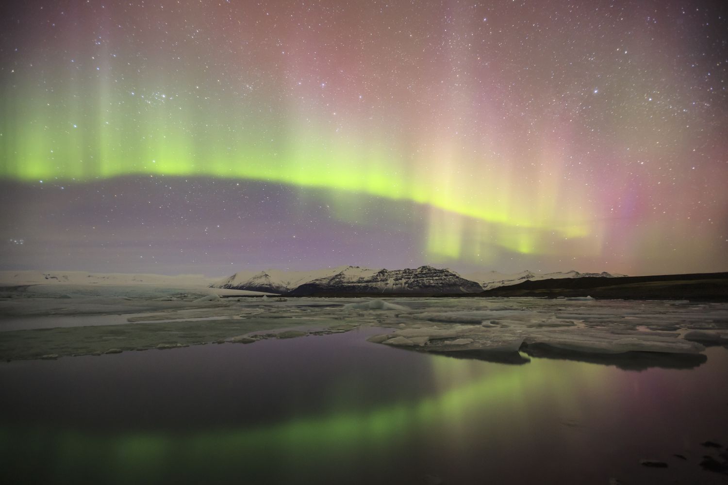 Northern lights, Jokulsarlon Glacier Lagoon, Iceland